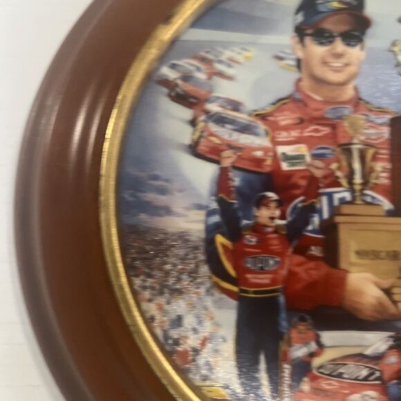 Vintage Jeff Gordon “4-Ever A Champion” collector plate, 9" detachable Frame - Picture 5 of 10